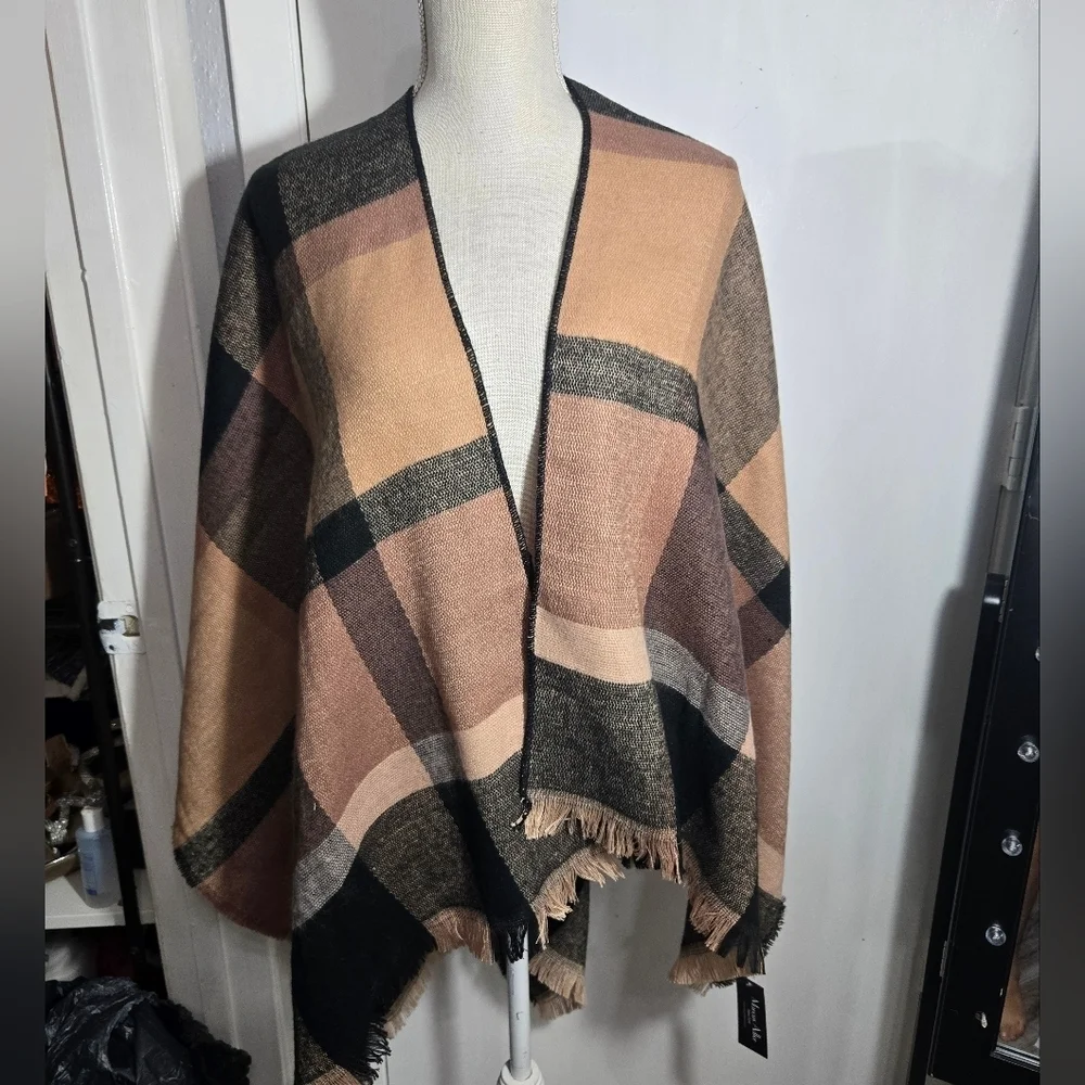 Marcus Adler Ruana Wrap With Frayed Hem plaid NWT